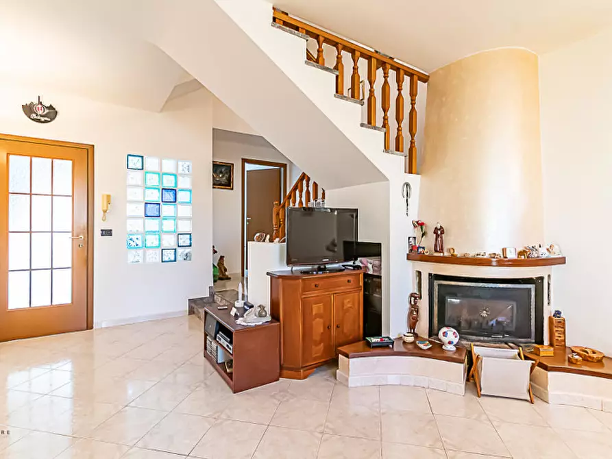 Immagine 36 di Villetta a schiera in vendita  in Via Croce di Vedrana a Budrio