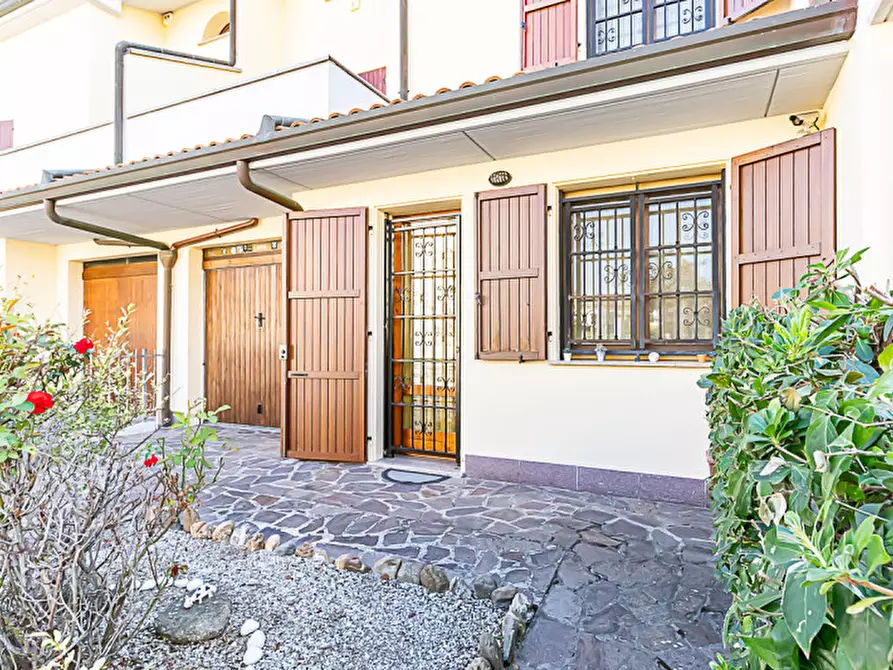 Immagine 47 di Villetta a schiera in vendita  in Via Croce di Vedrana a Budrio