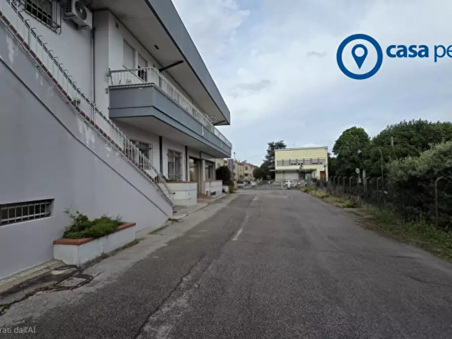 Immagine 3 di Palazzo in vendita  in Via Chiarugi a Rovigo