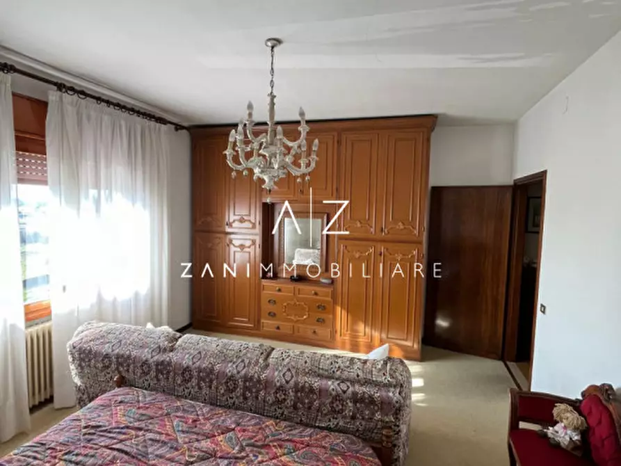 Immagine 10 di Casa indipendente in vendita  in Via San Pio X a Castelfranco Veneto