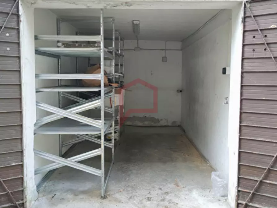 Immagine 2 di Garage in vendita  in Zelarino a Venezia
