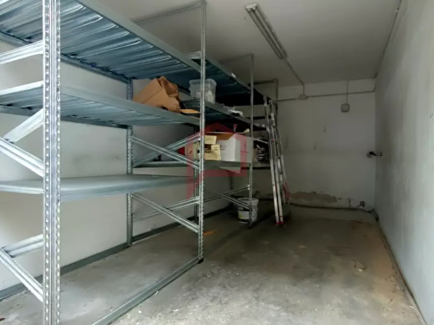 Immagine 3 di Garage in vendita  in Zelarino a Venezia