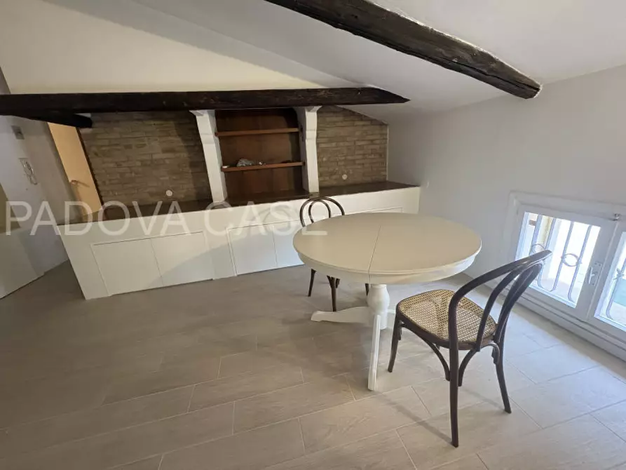 Immagine 9 di Appartamento in affitto  in via cesare battisti a Padova