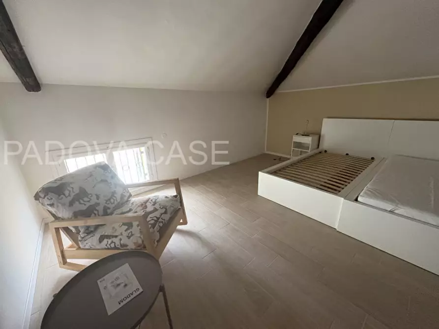 Immagine 13 di Appartamento in affitto  in via cesare battisti a Padova