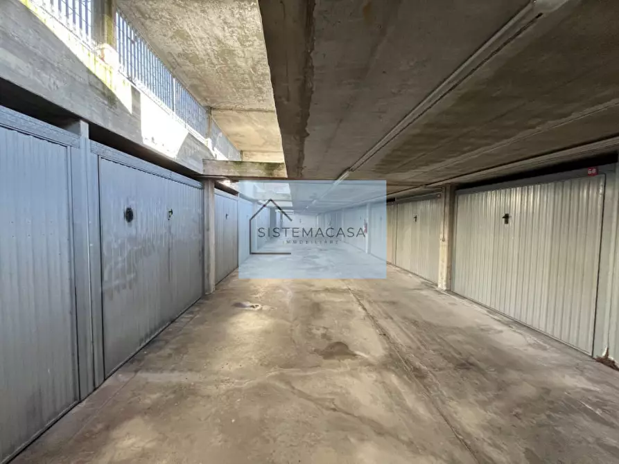 Immagine 5 di Garage in affitto  in Via Zanchini a Forli'