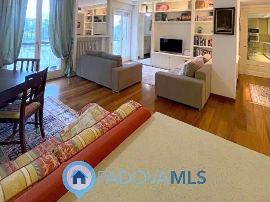 Immagine 8 di Appartamento in vendita  in Via Giuseppe Jappelli a Abano Terme