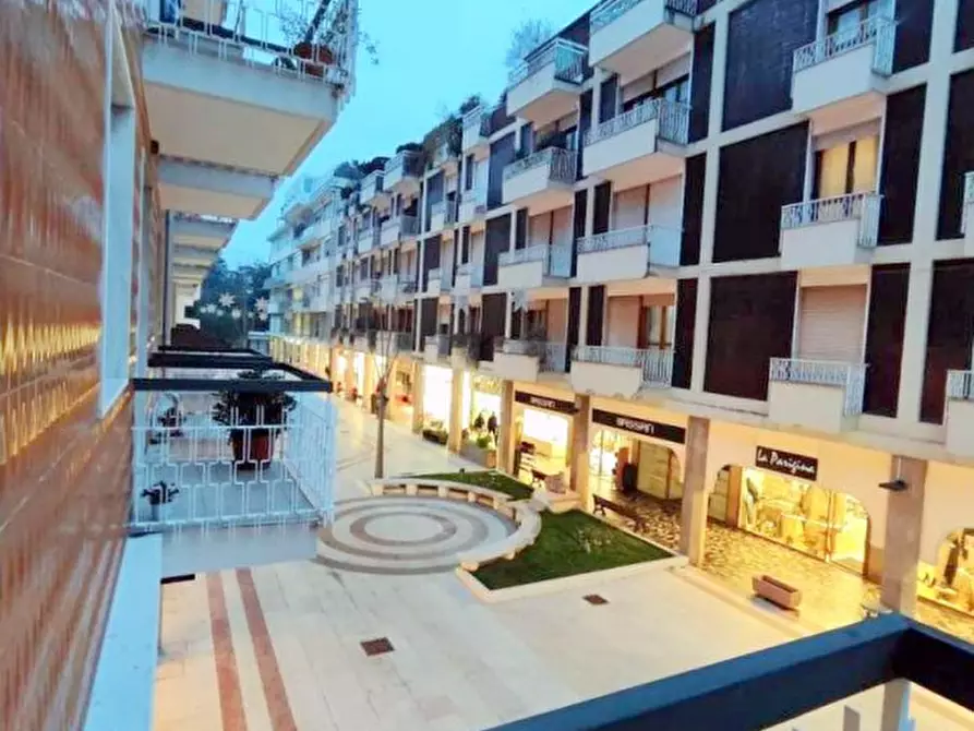 Immagine 30 di Appartamento in vendita  in Via Giuseppe Jappelli a Abano Terme