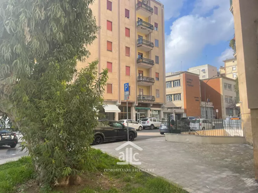 Immagine 1 di Garage in vendita  in via imbriani,56 a Lecce