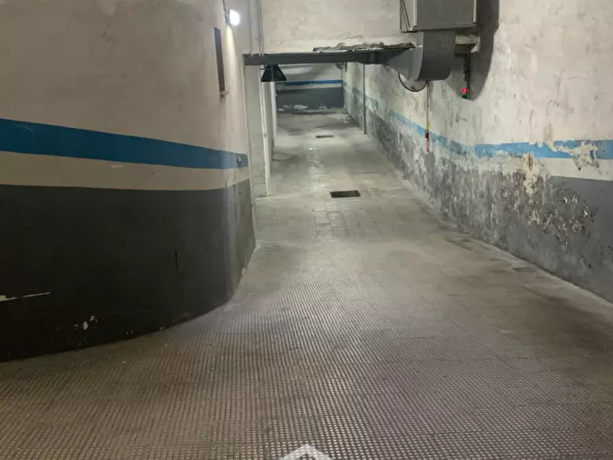 Immagine 9 di Garage in vendita  in via imbriani,56 a Lecce