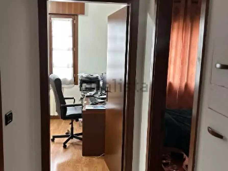 Immagine 8 di Appartamento in vendita  in Via Calabria a Venezia