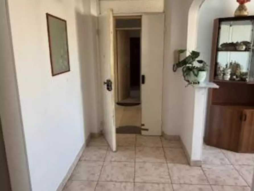 Immagine 2 di Appartamento in vendita  in Via G. Boccaccio a Nereto