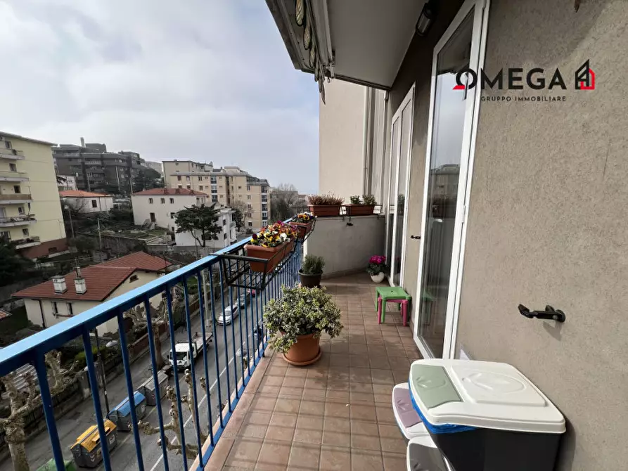 Immagine 13 di Appartamento in vendita  in Via Antonio Baiamonti 28 a Trieste