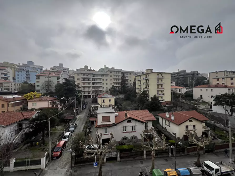 Immagine 15 di Appartamento in vendita  in Via Antonio Baiamonti 28 a Trieste