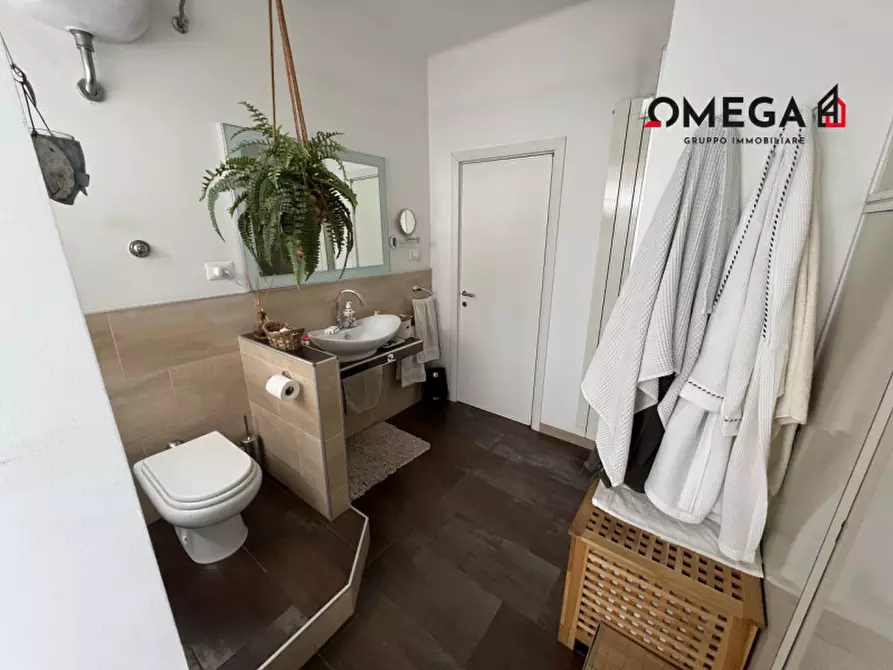 Immagine 19 di Appartamento in vendita  in Via Antonio Baiamonti 28 a Trieste