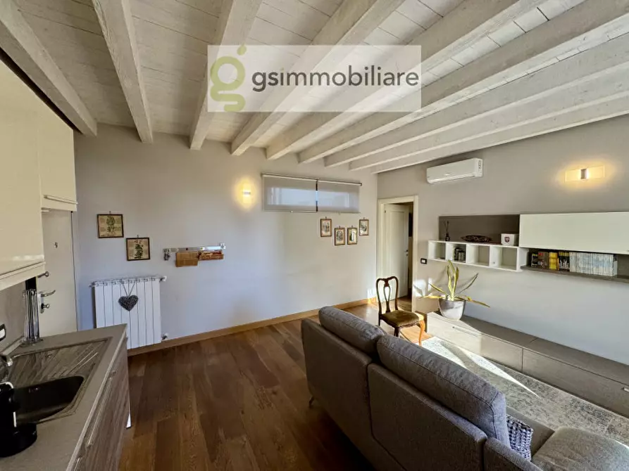 Immagine 5 di Appartamento in vendita  in Via San Benedetto, 3 a Brescia