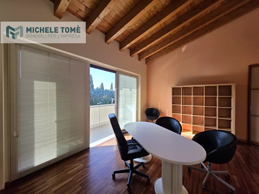 Immagine 3 di Ufficio in affitto  in Via Gardesana a Lazise