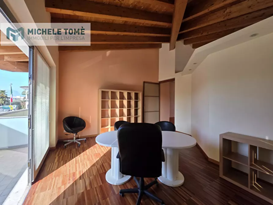 Immagine 4 di Ufficio in affitto  in Via Gardesana a Lazise