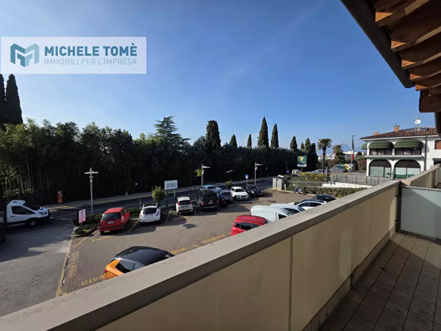 Immagine 5 di Ufficio in affitto  in Via Gardesana a Lazise