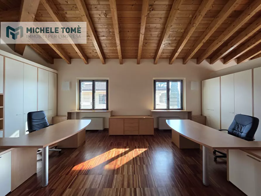 Immagine 11 di Ufficio in affitto  in Via Gardesana a Lazise