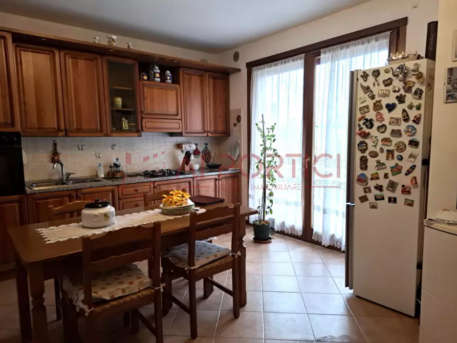 Immagine 3 di Appartamento in vendita  in Via Aldo Moro a Campagna Lupia