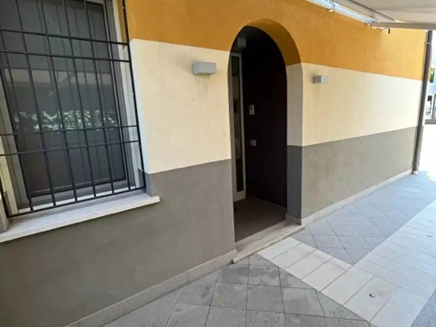 Immagine 12 di Ufficio in affitto  a Veggiano