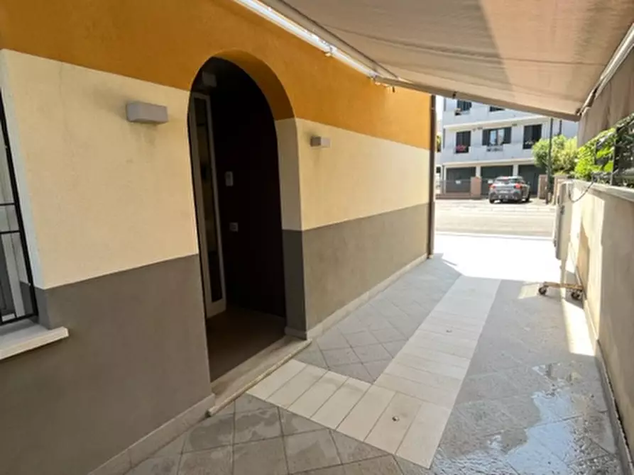 Immagine 13 di Ufficio in affitto  a Veggiano