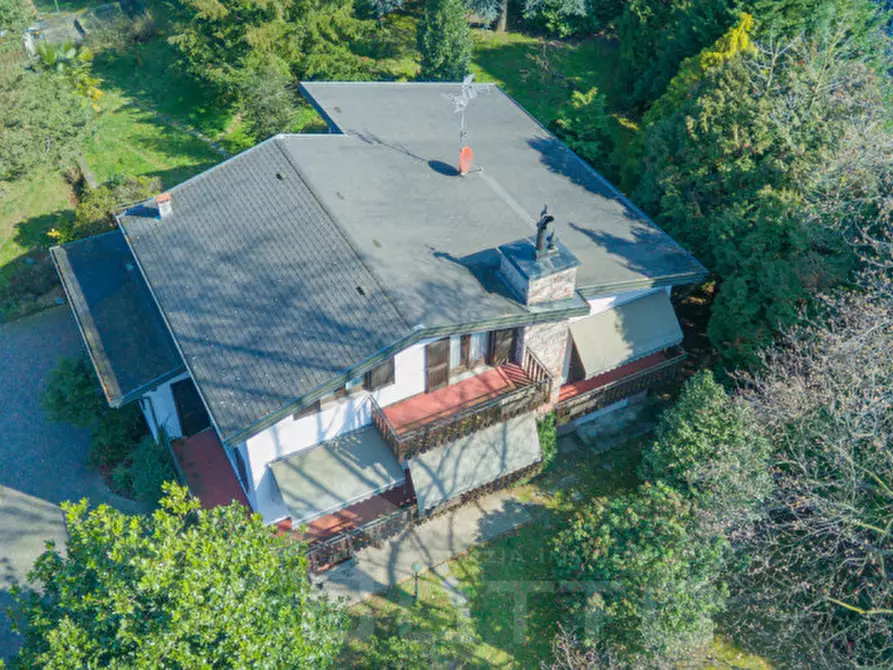 Immagine 2 di Villa in vendita  in via dei faggi 7 a Omegna