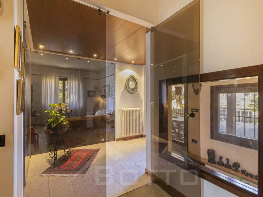 Immagine 17 di Villa in vendita  in via dei faggi 7 a Omegna