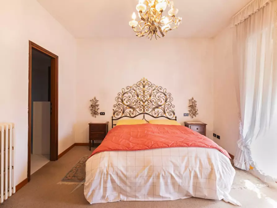 Immagine 22 di Villa in vendita  in via dei faggi 7 a Omegna