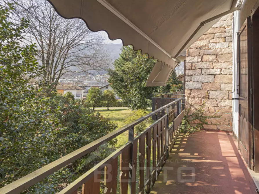 Immagine 26 di Villa in vendita  in via dei faggi 7 a Omegna