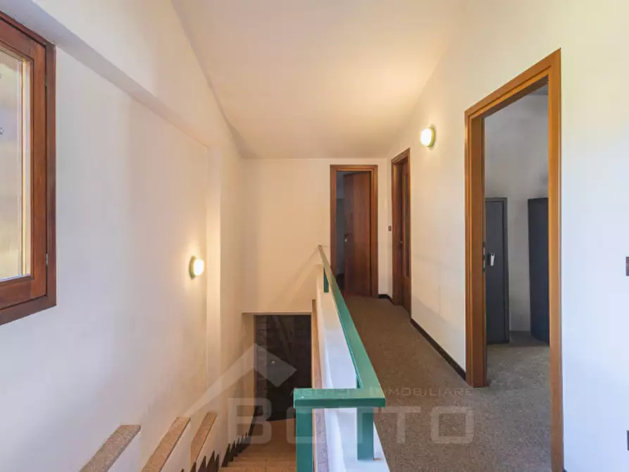 Immagine 30 di Villa in vendita  in via dei faggi 7 a Omegna