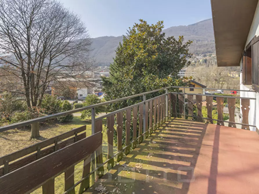 Immagine 32 di Villa in vendita  in via dei faggi 7 a Omegna