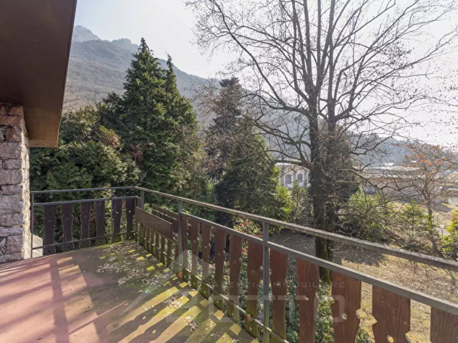 Immagine 33 di Villa in vendita  in via dei faggi 7 a Omegna