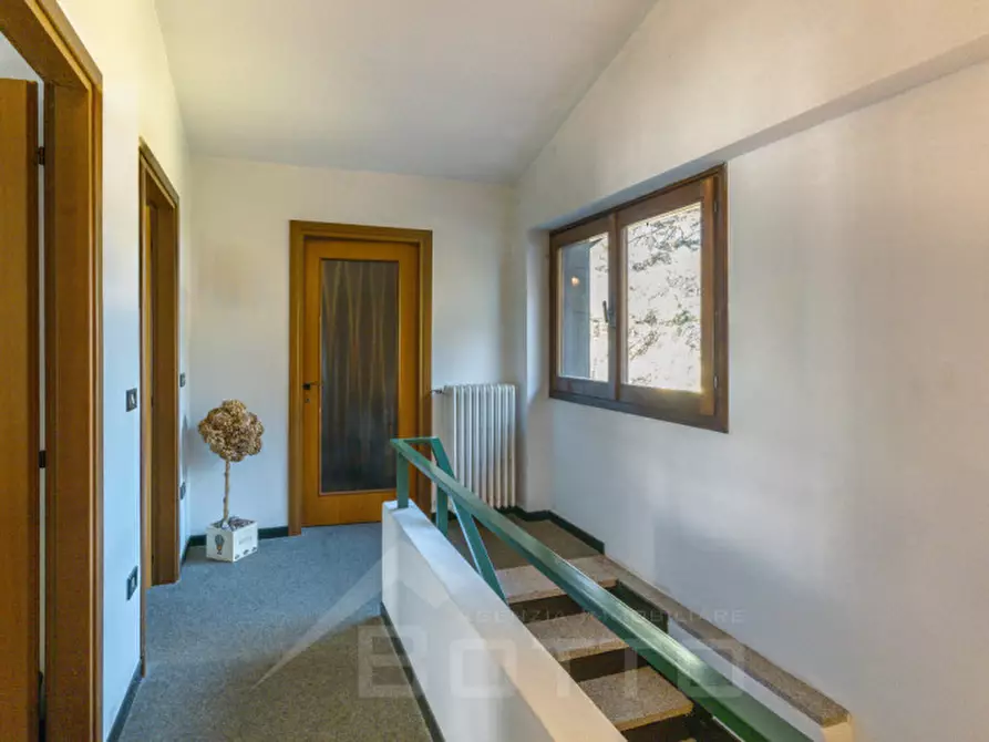 Immagine 36 di Villa in vendita  in via dei faggi 7 a Omegna