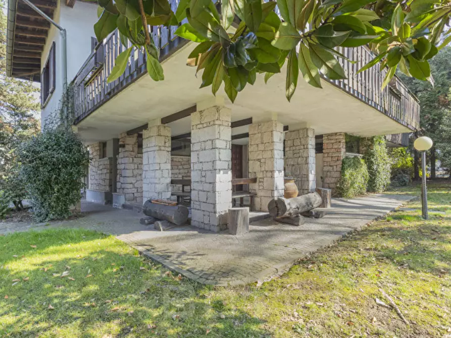 Immagine 40 di Villa in vendita  in via dei faggi 7 a Omegna