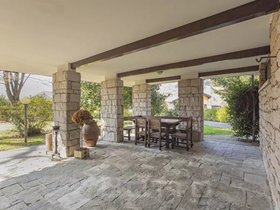 Immagine 42 di Villa in vendita  in via dei faggi 7 a Omegna