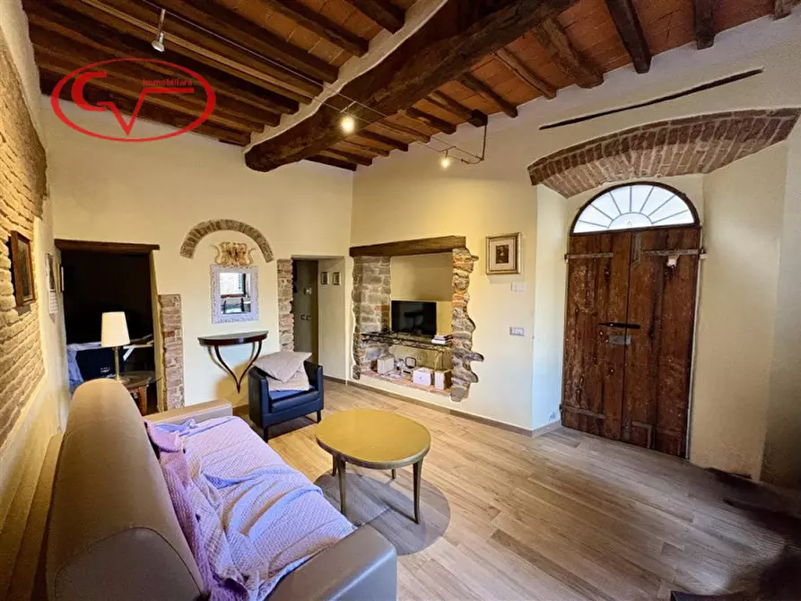 Immagine 5 di Appartamento in vendita  in Centro storico a Loro Ciuffenna