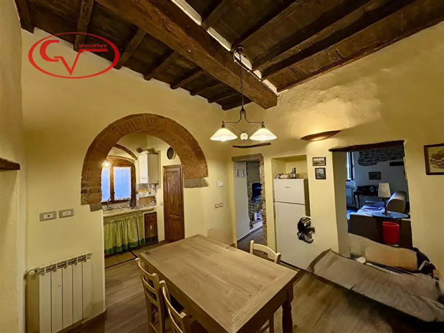 Immagine 8 di Appartamento in vendita  in Centro storico a Loro Ciuffenna