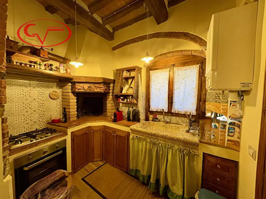 Immagine 9 di Appartamento in vendita  in Centro storico a Loro Ciuffenna