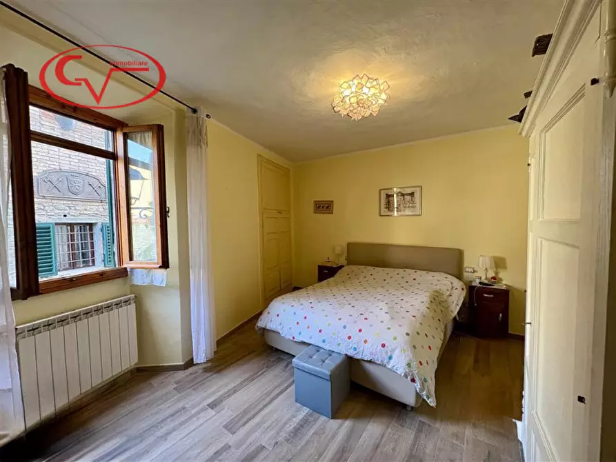 Immagine 11 di Appartamento in vendita  in Centro storico a Loro Ciuffenna