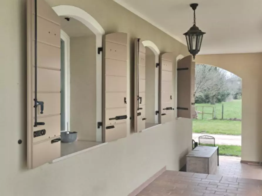 Immagine 1 di Villa in vendita  in via Gatta, zelarino a Venezia