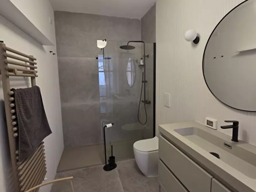 Immagine 27 di Appartamento in vendita  in Monferrato 4 a Firenze