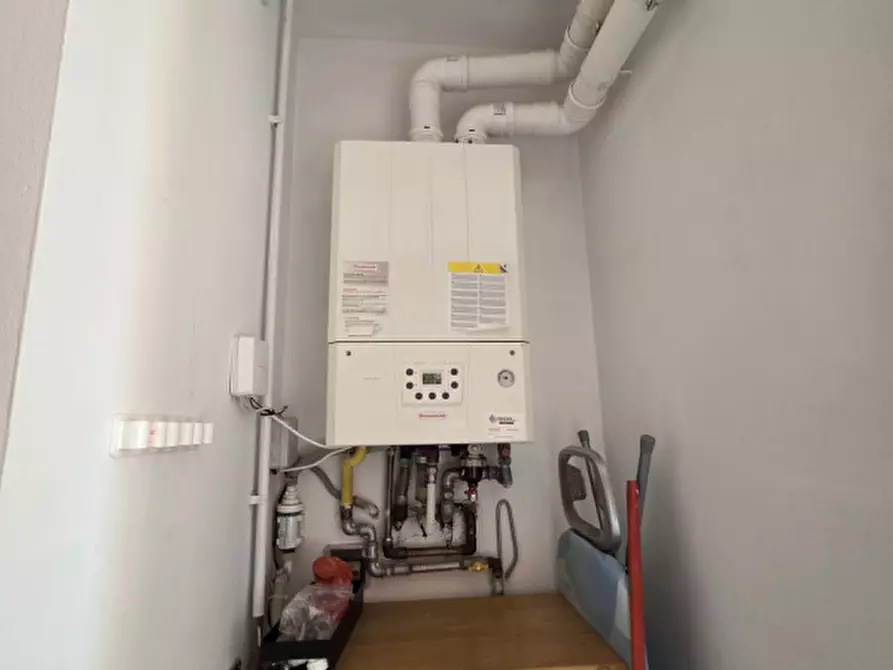Immagine 33 di Appartamento in vendita  in Monferrato 4 a Firenze