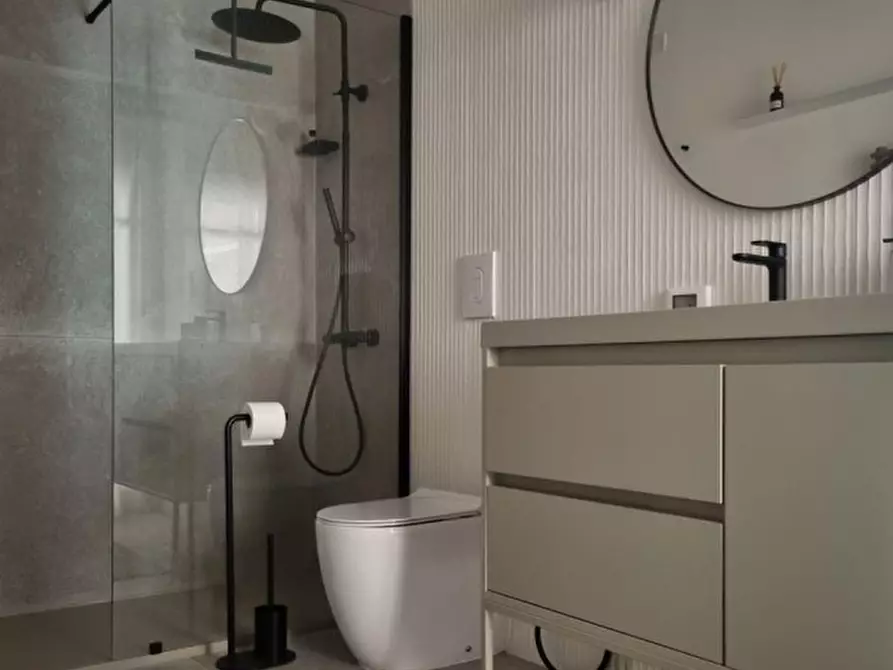 Immagine 39 di Appartamento in vendita  in Monferrato 4 a Firenze