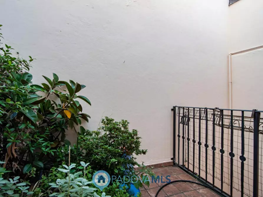 Immagine 17 di Appartamento in vendita  in via savonarola a Padova