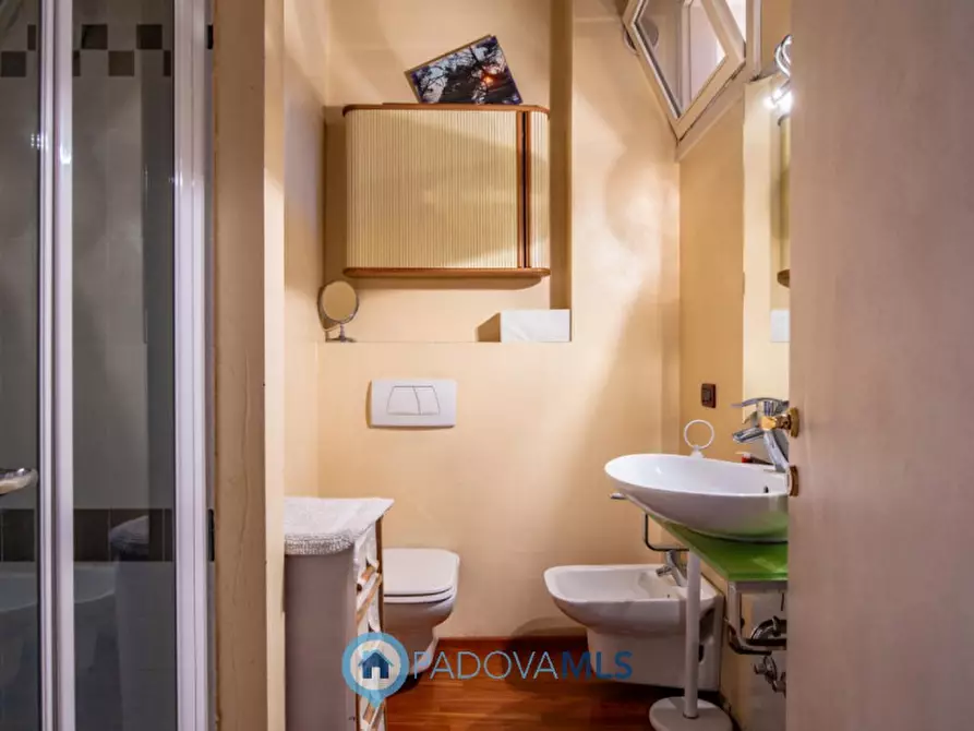 Immagine 20 di Appartamento in vendita  in via savonarola a Padova