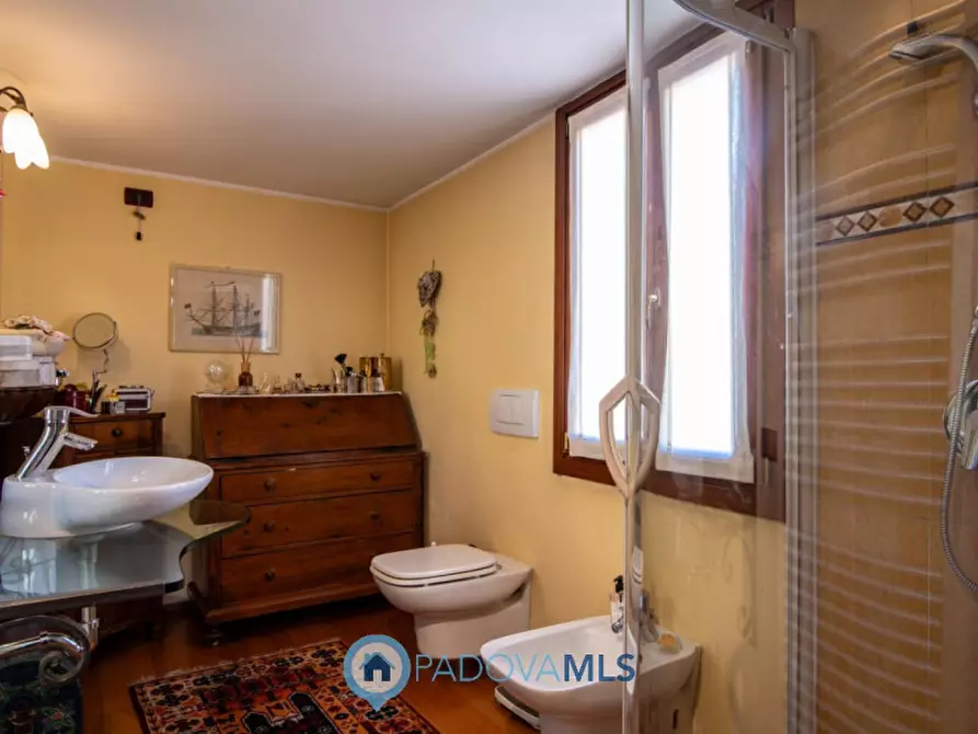 Immagine 26 di Appartamento in vendita  in via savonarola a Padova