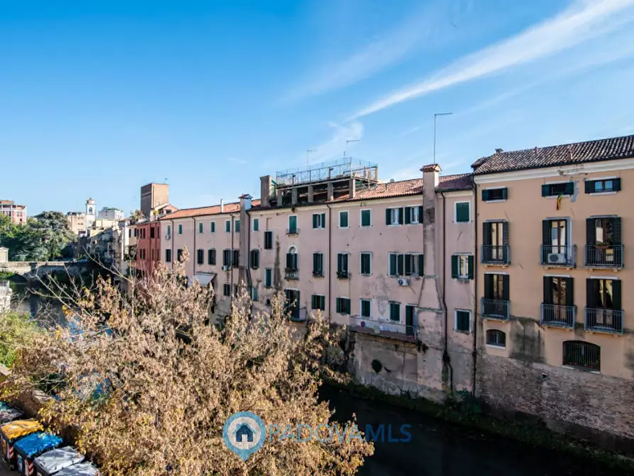 Immagine 29 di Appartamento in vendita  in via savonarola a Padova