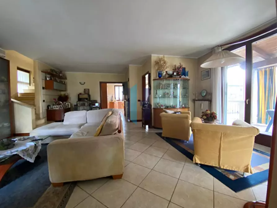 Immagine 2 di Villa in vendita  in Via Rossini 9 a Poncarale