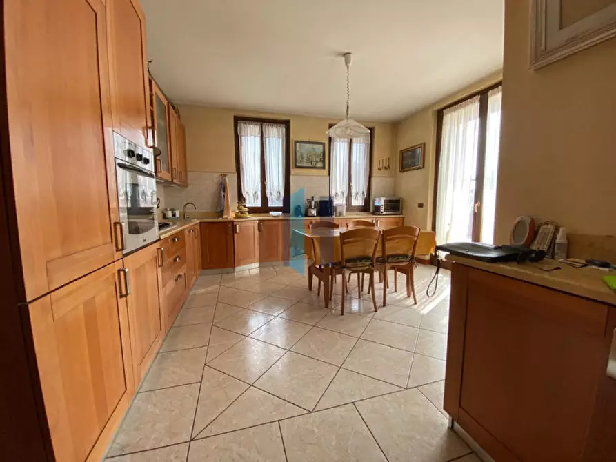 Immagine 5 di Villa in vendita  in Via Rossini 9 a Poncarale